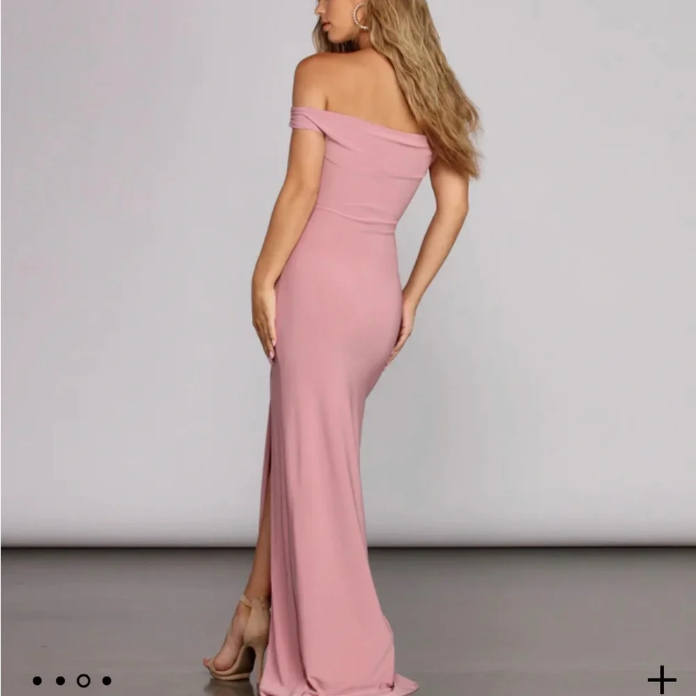WINDSOR Ria Formal High Slit Ruched Dress - Picture 3 of 7